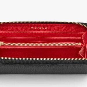Cuyana Zip Around Black Pebbled Leather Wallet